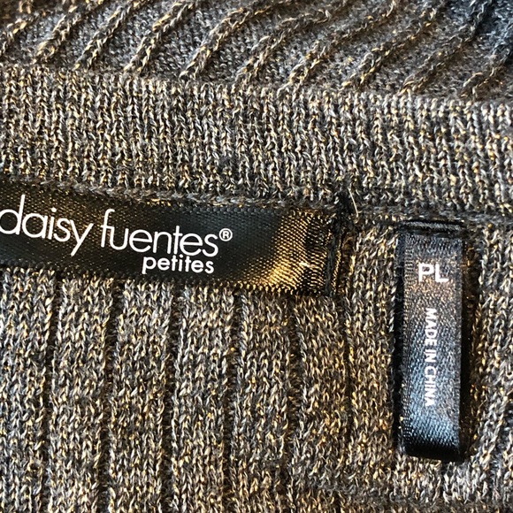 Daisy Fuentes Petites Large Gray VNeck Button Front Lightweight Cardigan Sweater - Picture 5 of 10